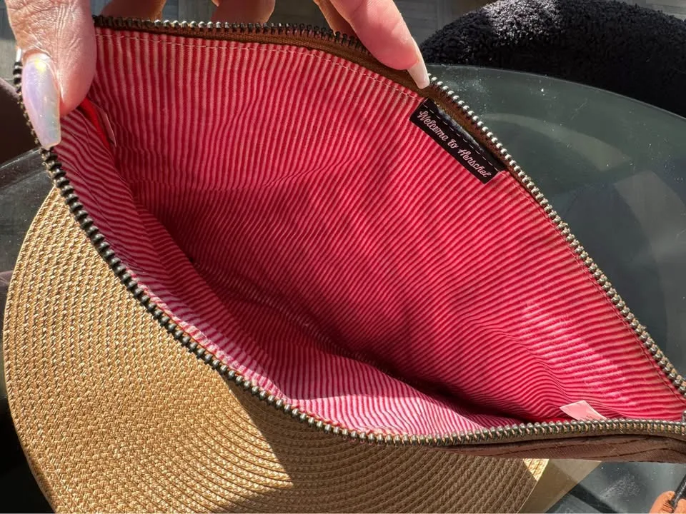 Herschel Wristlet / Clutch image indicator(3)