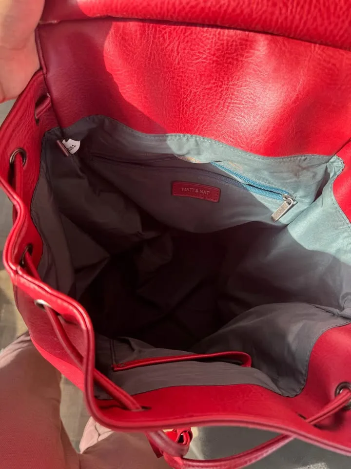 Matt & Nat Red Backpack image indicator(3)