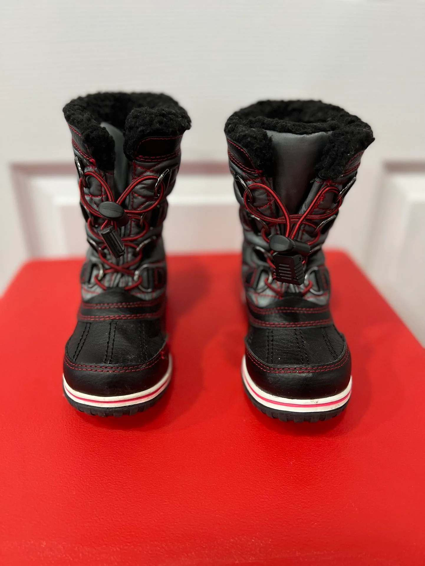 Totes Snow Boots Size 10M image indicator(2)
