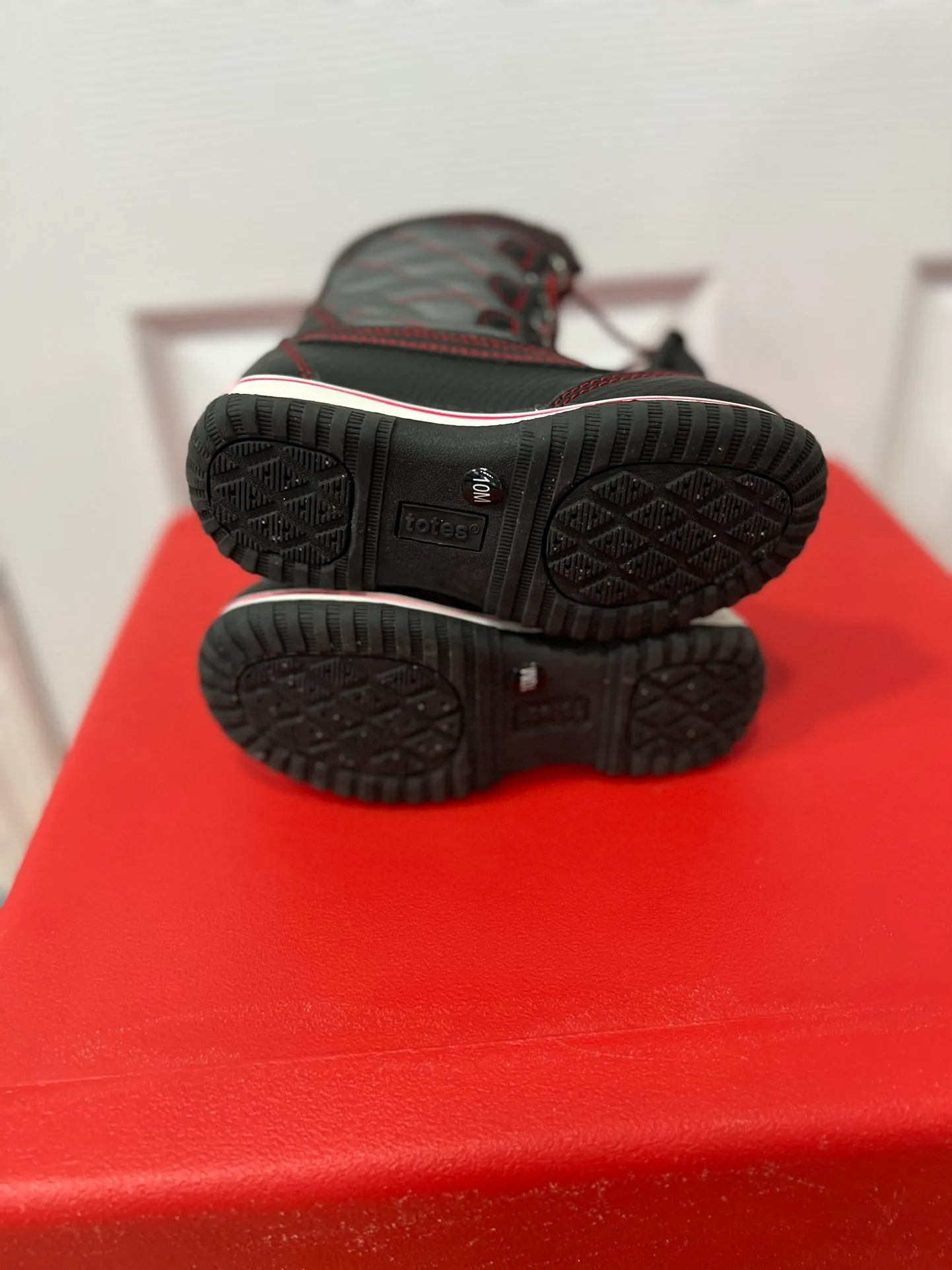 Totes Snow Boots Size 10M image indicator(5)