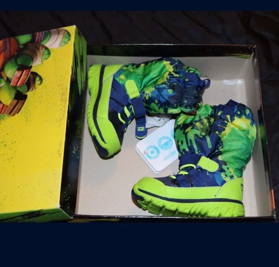 TMNT Toddler Snow Boots Size 4M thumbnail