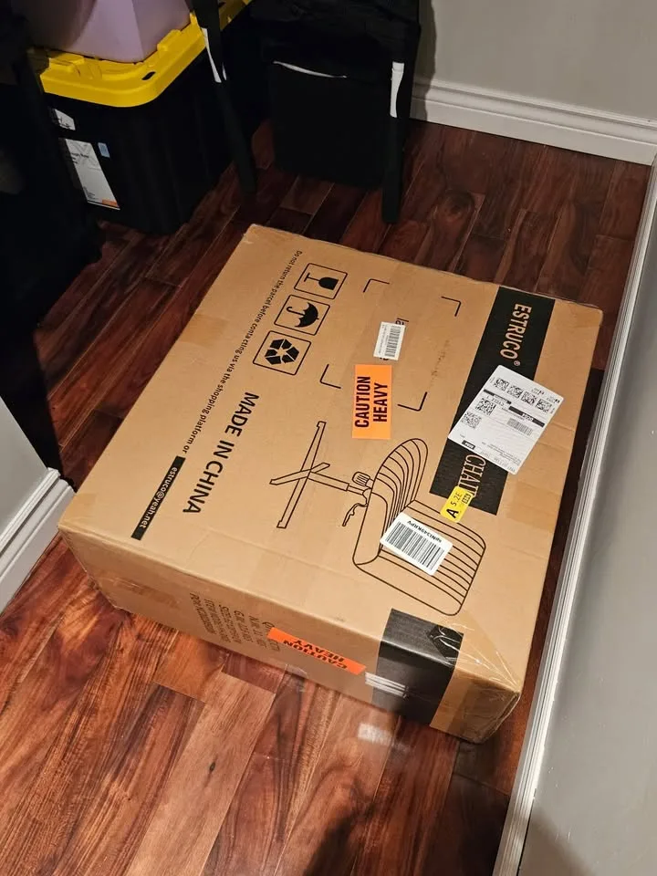 BNIB SEALED BEIGE ROLLING OFFICE CHAIR image indicator(5)