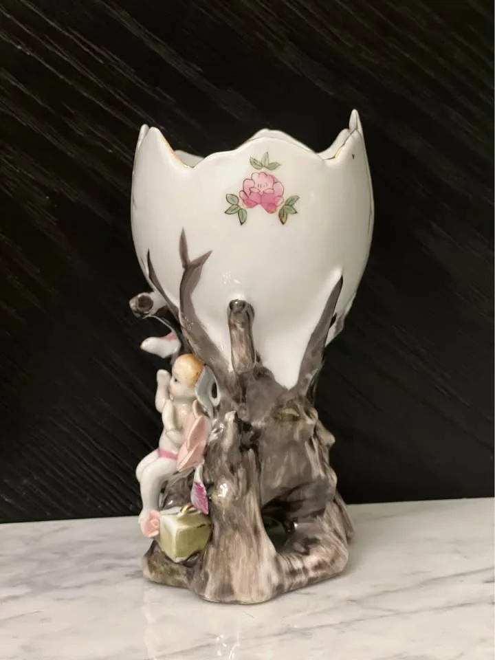 Vintage Wales Cherub Planter Made In Japan image indicator(2)