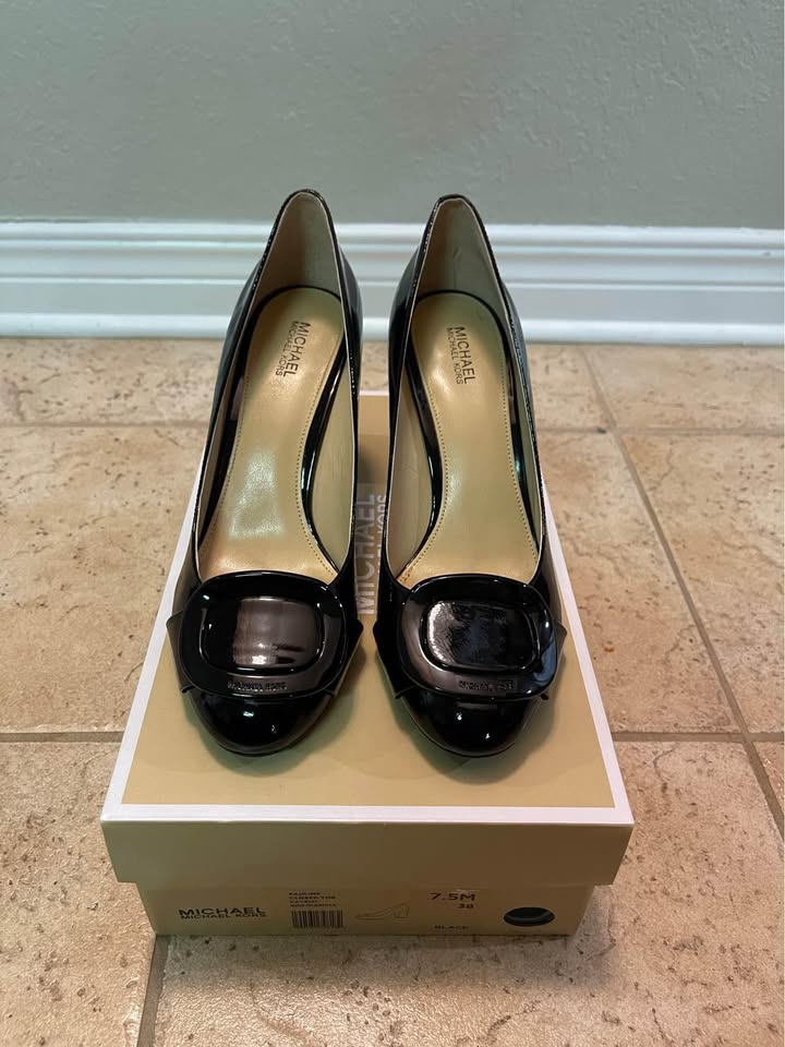 New Michael Kors Pauline Closed Toe Patent Shoes Size 7.5 - photo 5