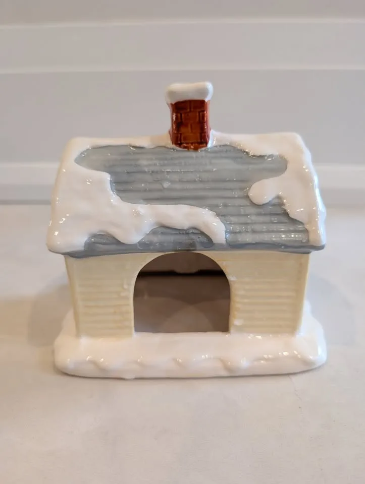 Christmas Village Ceramic House Tealight lit image indicator(4)
