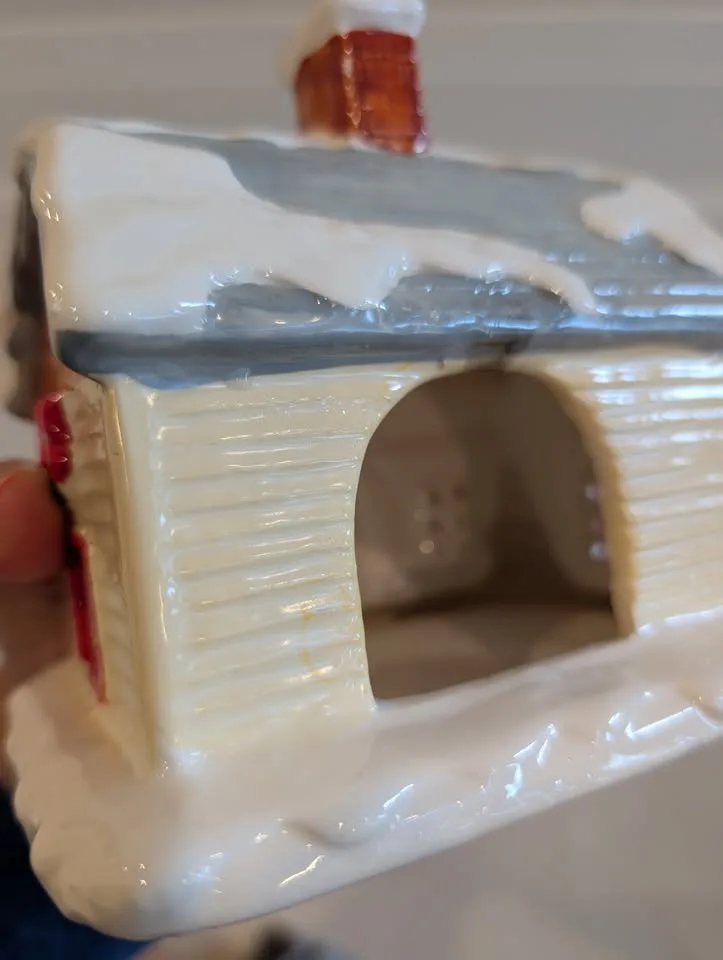 Christmas Village Ceramic House Tealight lit image indicator(8)