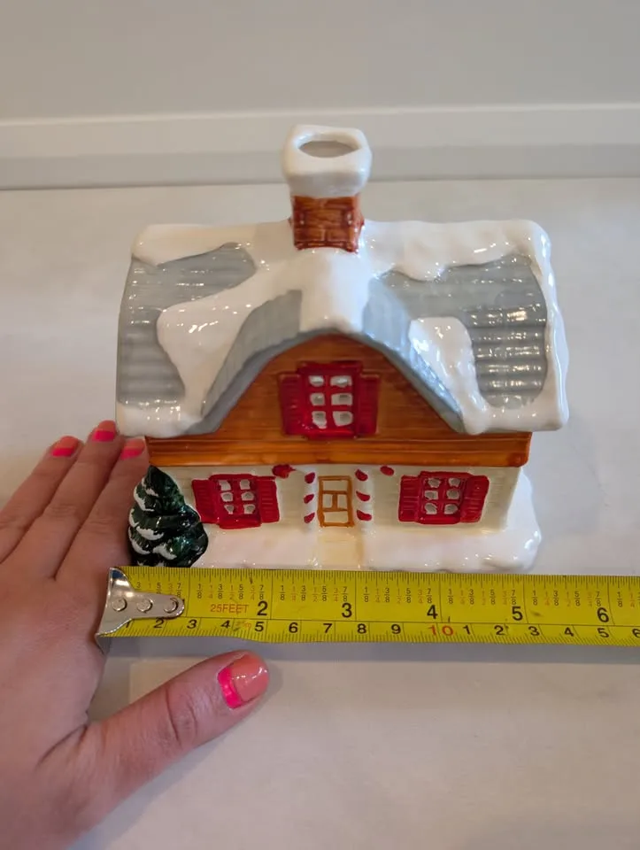 Christmas Village Ceramic House Tealight lit image indicator(9)