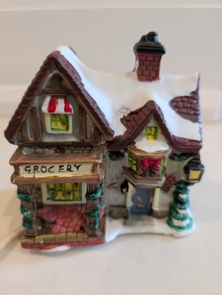 Trim Shoppe Attached Porcelain Lighted Houses - photo 4