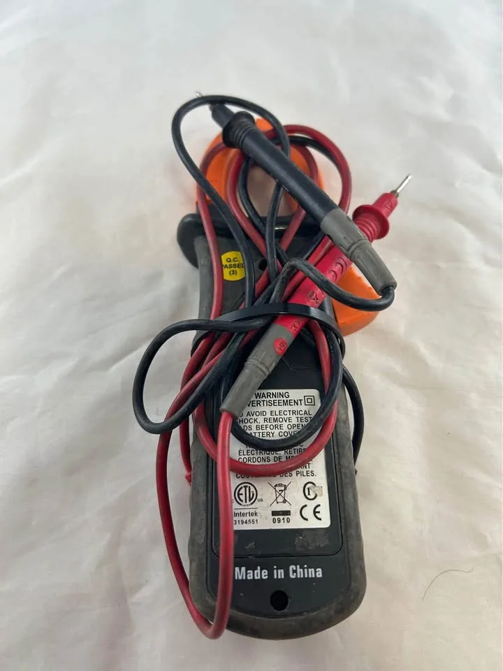 Klein Tools CL200 AC Clamp Meter image indicator(2)