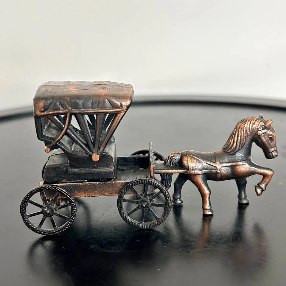 Horse and Carriage Pencil Sharpener thumbnail