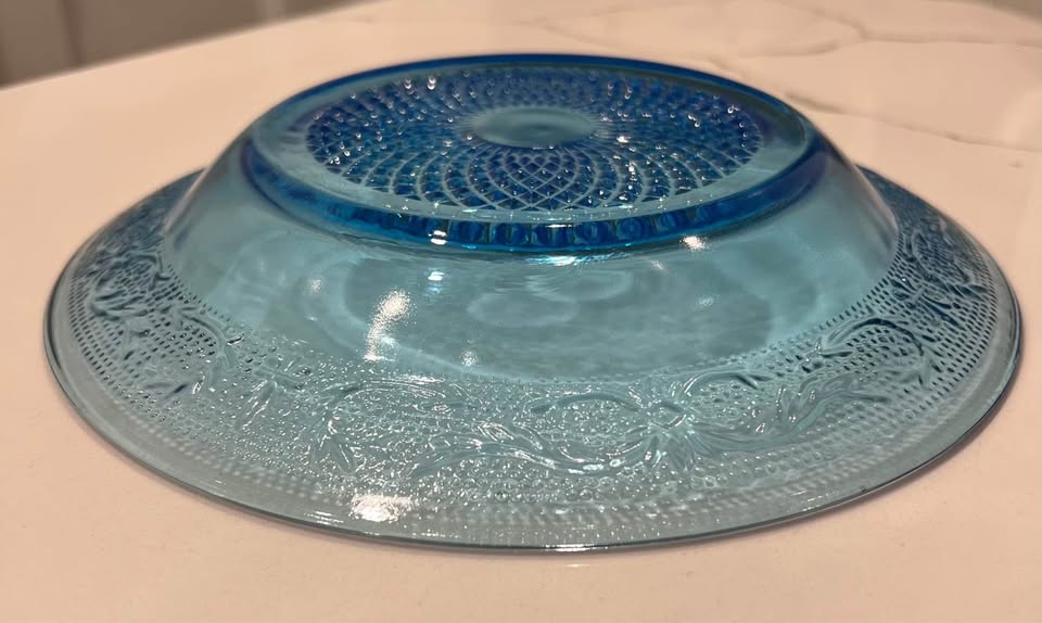 Vintage Indiana Glass Bowl Fleur de Lis Blue Glass - photo 3