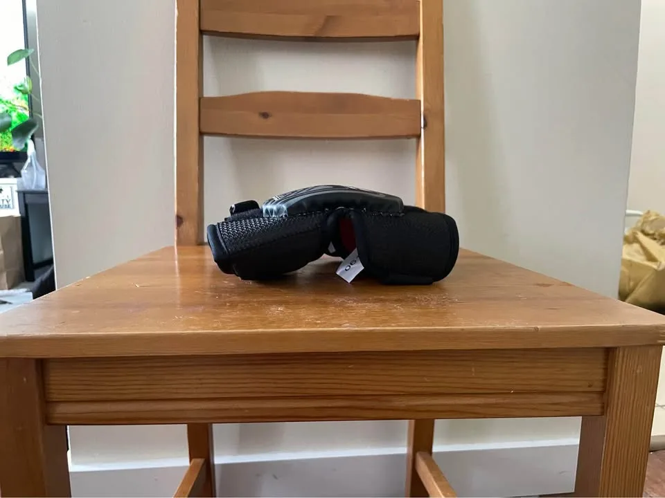 Elbow pads image indicator(3)