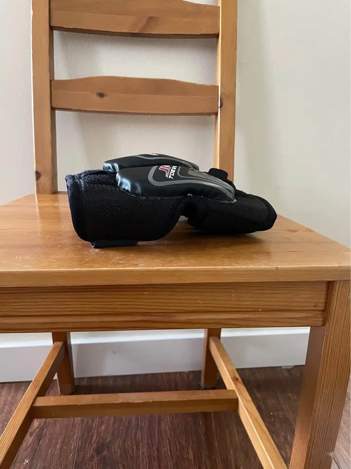 Elbow pads image indicator(5)