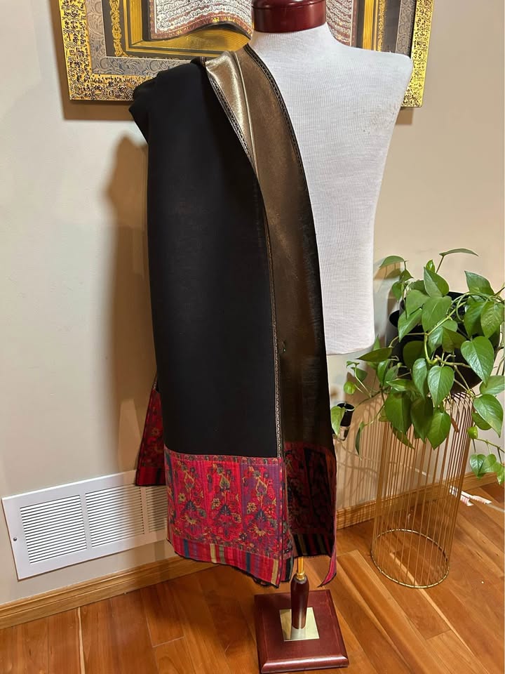 Moonlight Shawl with Kani woven border . - photo 2