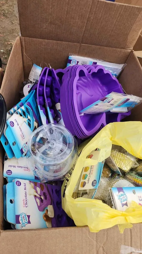 BUNDLE MAKE AN OFFER GOOD MONEY image indicator(2)