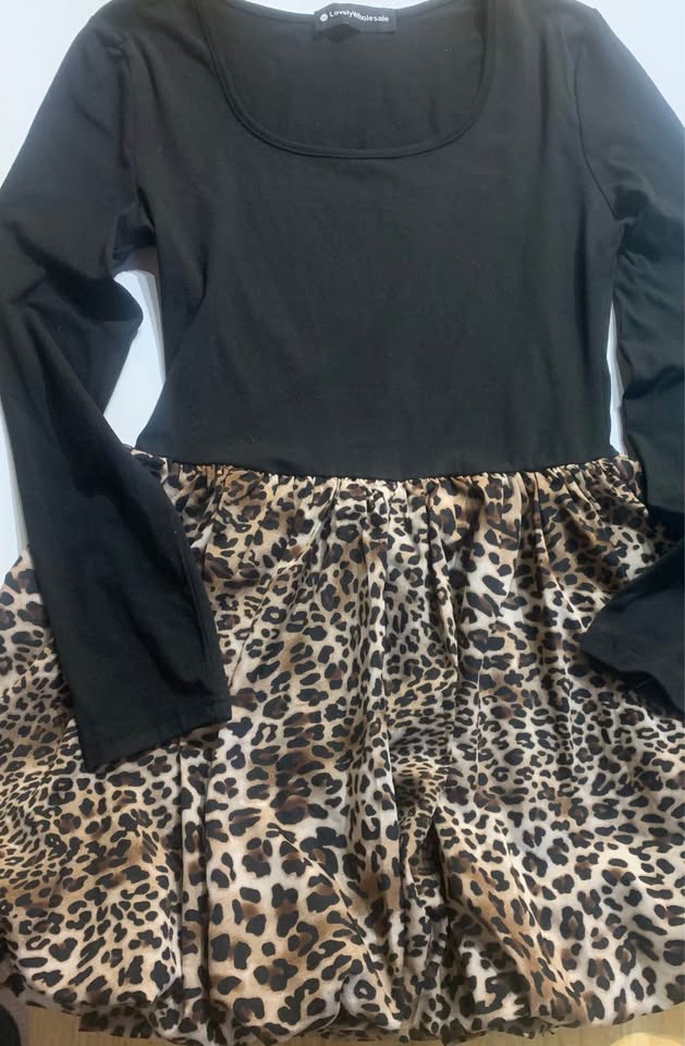 🐾 Chic Leopard Print Long-Sleeve Dress - Bubble Hem! - photo 4