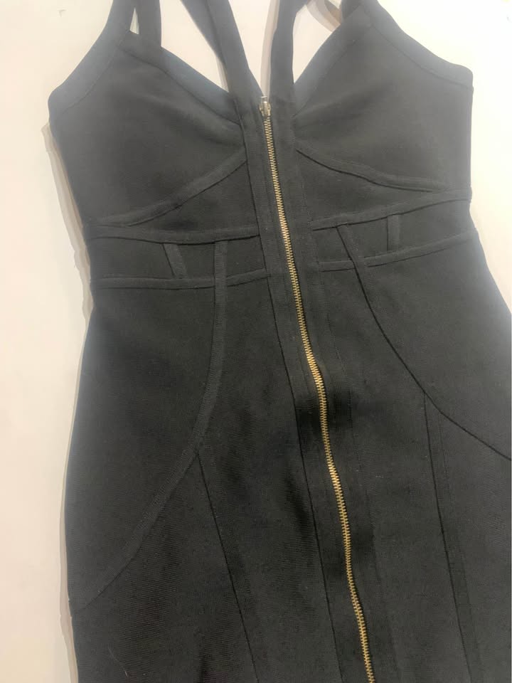 🖤 Chic Black Bandage Mini Dress with Gold Zipper 🖤 - photo 3