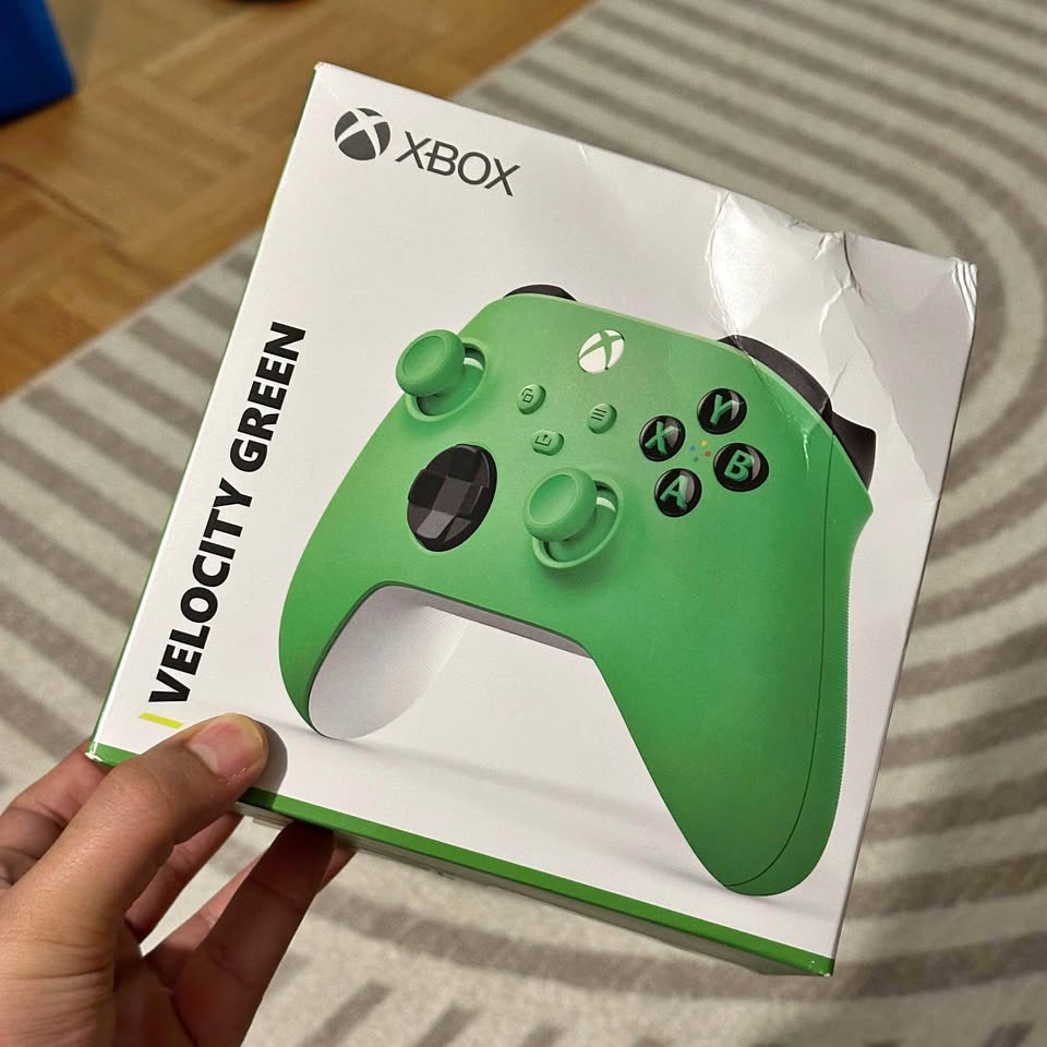 Xbox Velocity Green controller