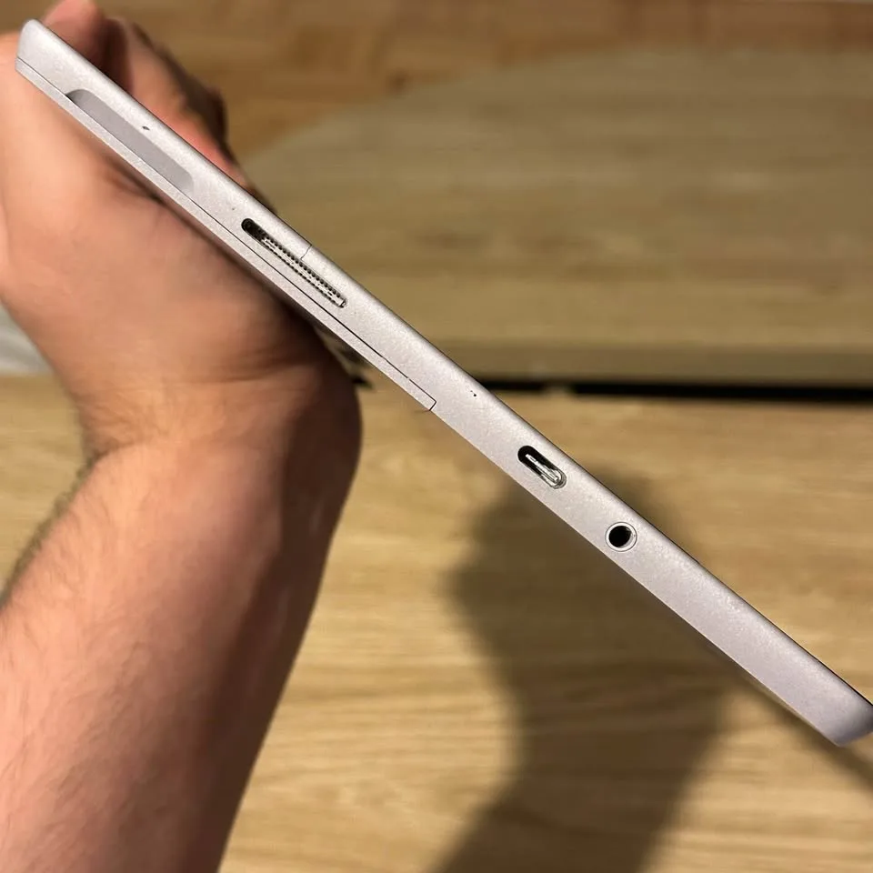 Microsoft Surface Go - 8/128 GB - Intel Pentium R image indicator(4)