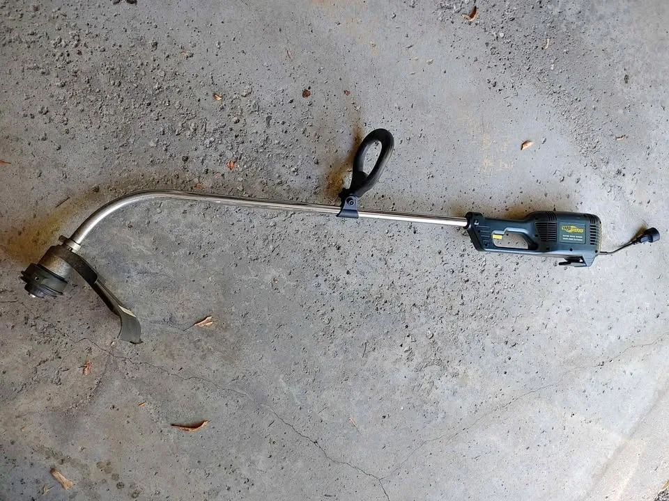 Electric Grass Trimmer thumbnail