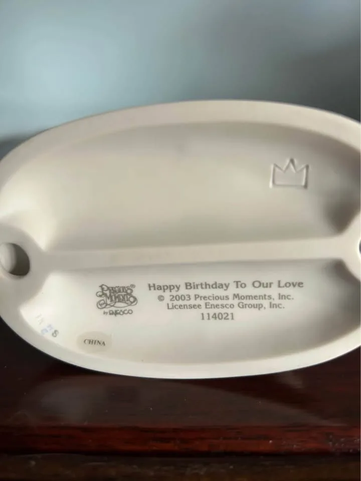 Precious Moments - Happy Birthday to Our Love - 114021 image indicator(3)