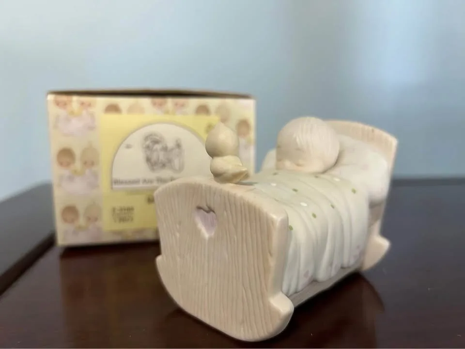 Precious Moments Figurines image indicator(3)