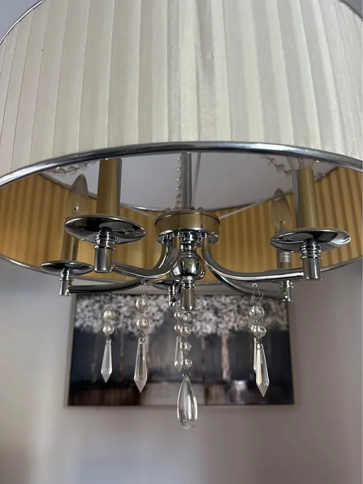 Chandelier- cream image indicator(3)