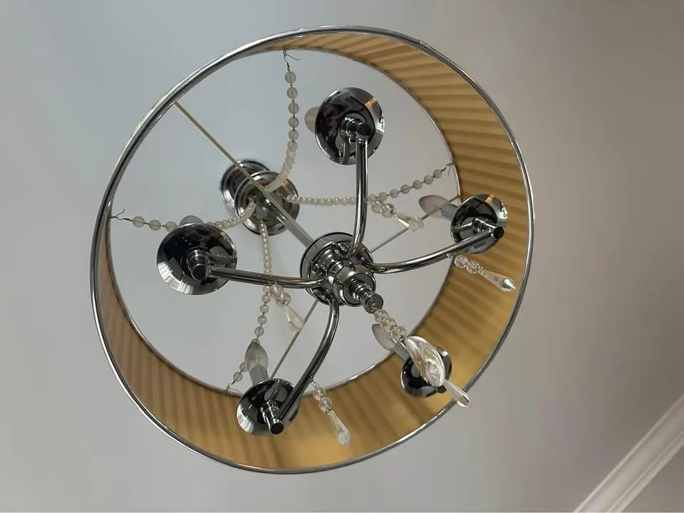 Chandelier- cream image indicator(4)