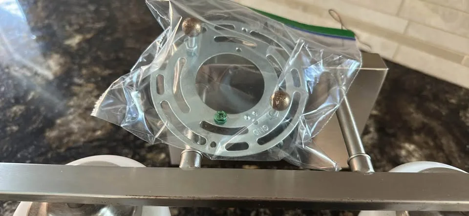 Light fixture - Silver with frosted glass image indicator(6)