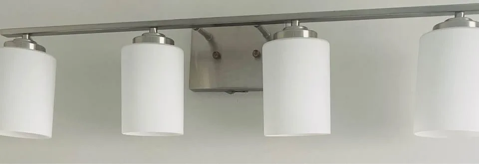 Light fixture - Silver with frosted glass image indicator(2)