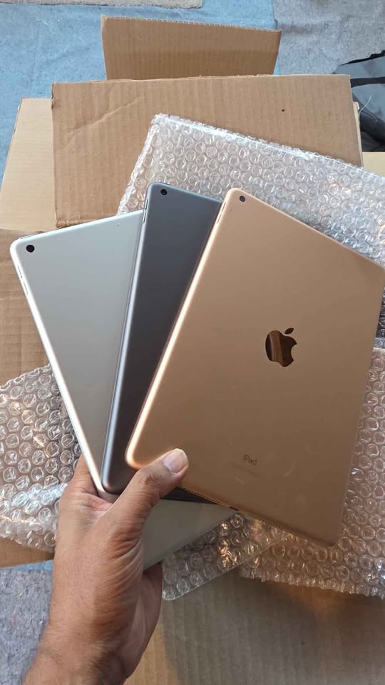 Apple iPad 7 32GB Wi-Fi 10.2 inch - photo 2