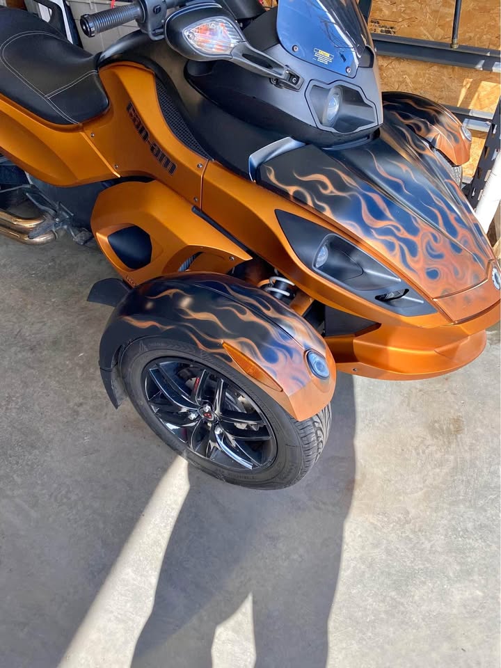 2011 Can-am spyder rss
