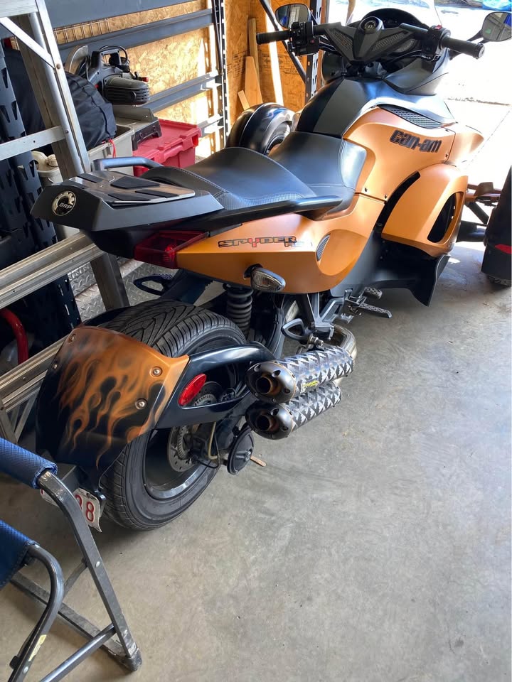 2011 Can-am spyder rss - photo 3