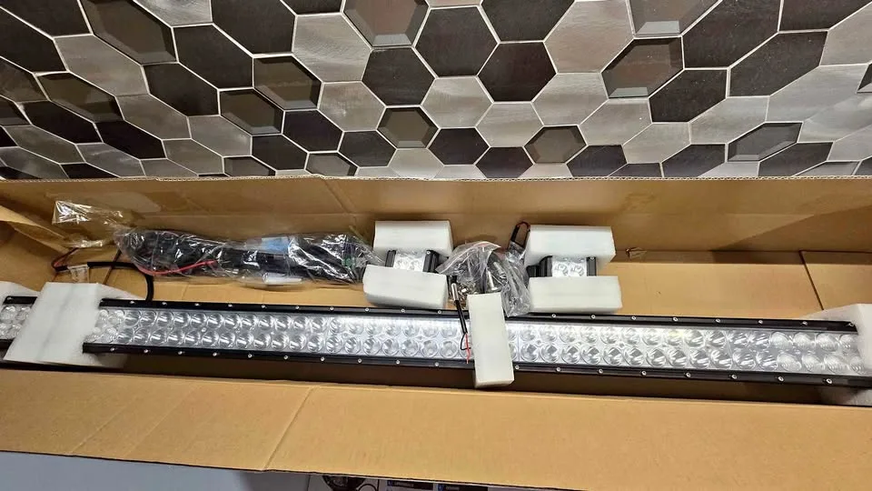 LED light bar 52" with 2 4" Pods thumbnail