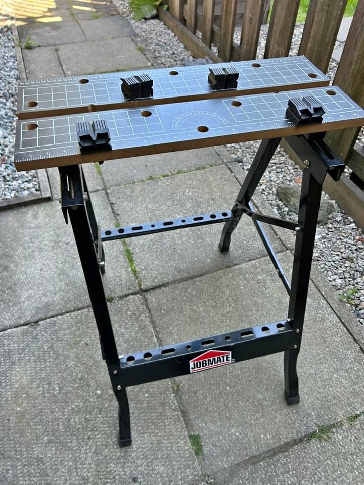 MOVING SALE: Worskhop stand