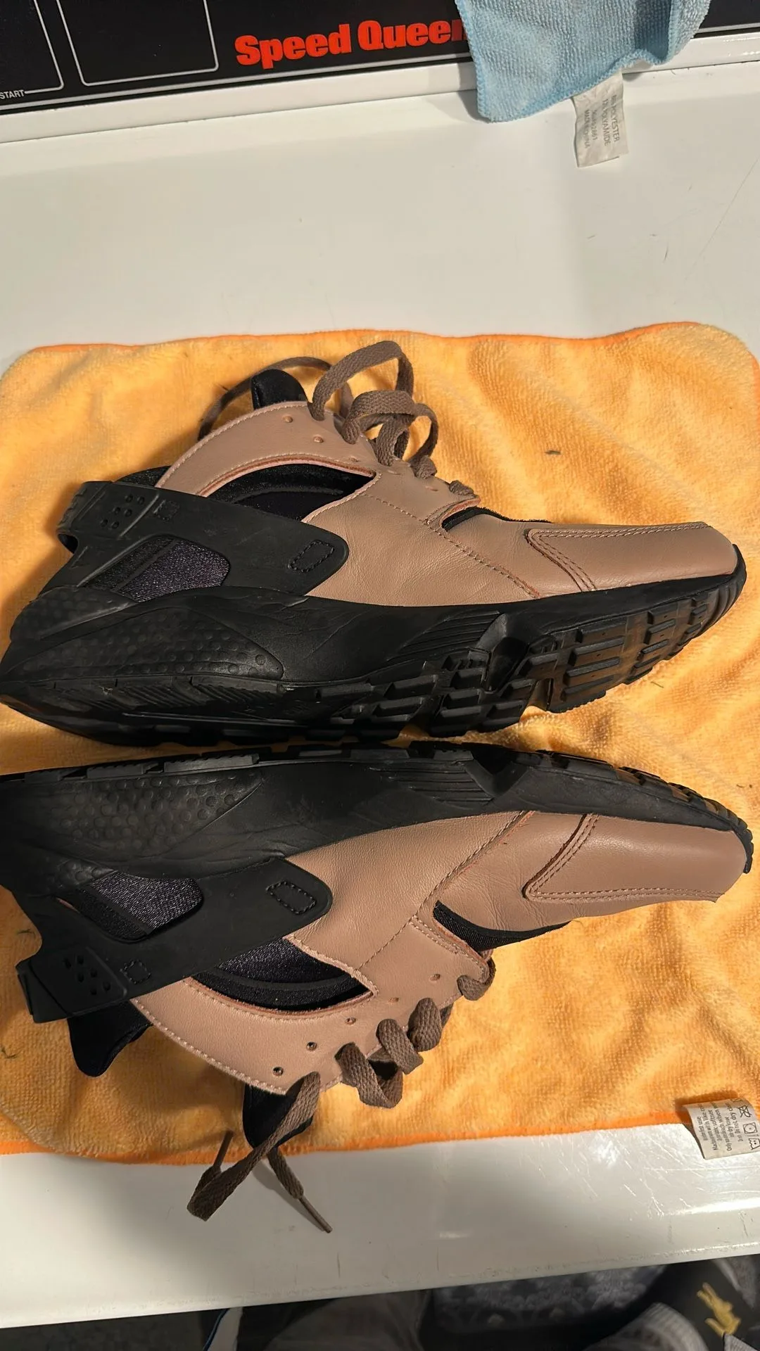 Nike Air Huarache LE "Toadstool image indicator(4)