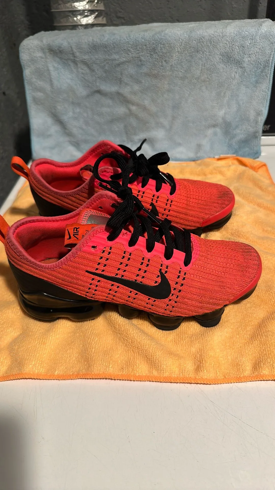 Nike Air VaporMax Flyknit 3 Size 4y thumbnail