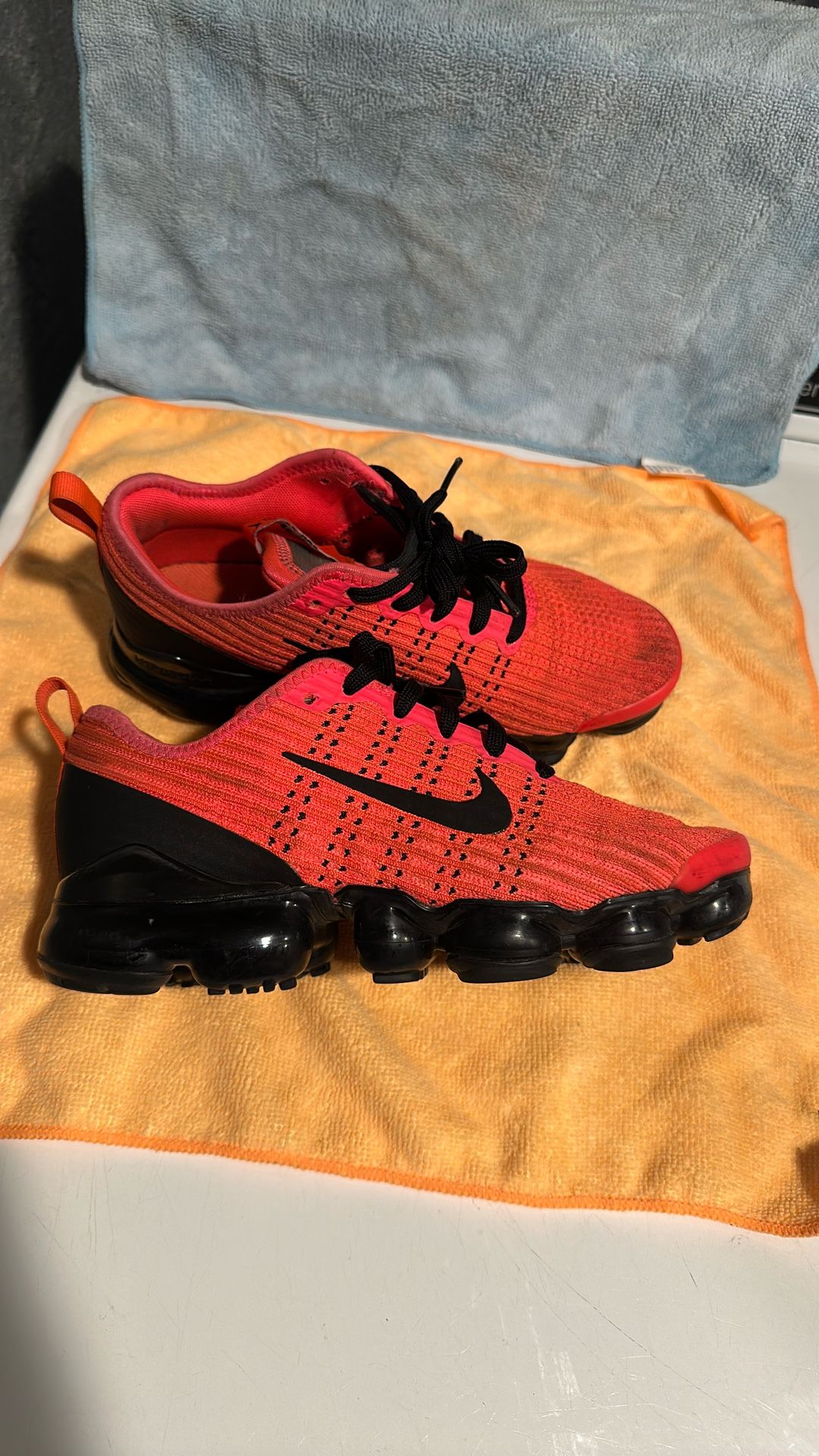 Nike Air VaporMax Flyknit 3 Size 4y - photo 2