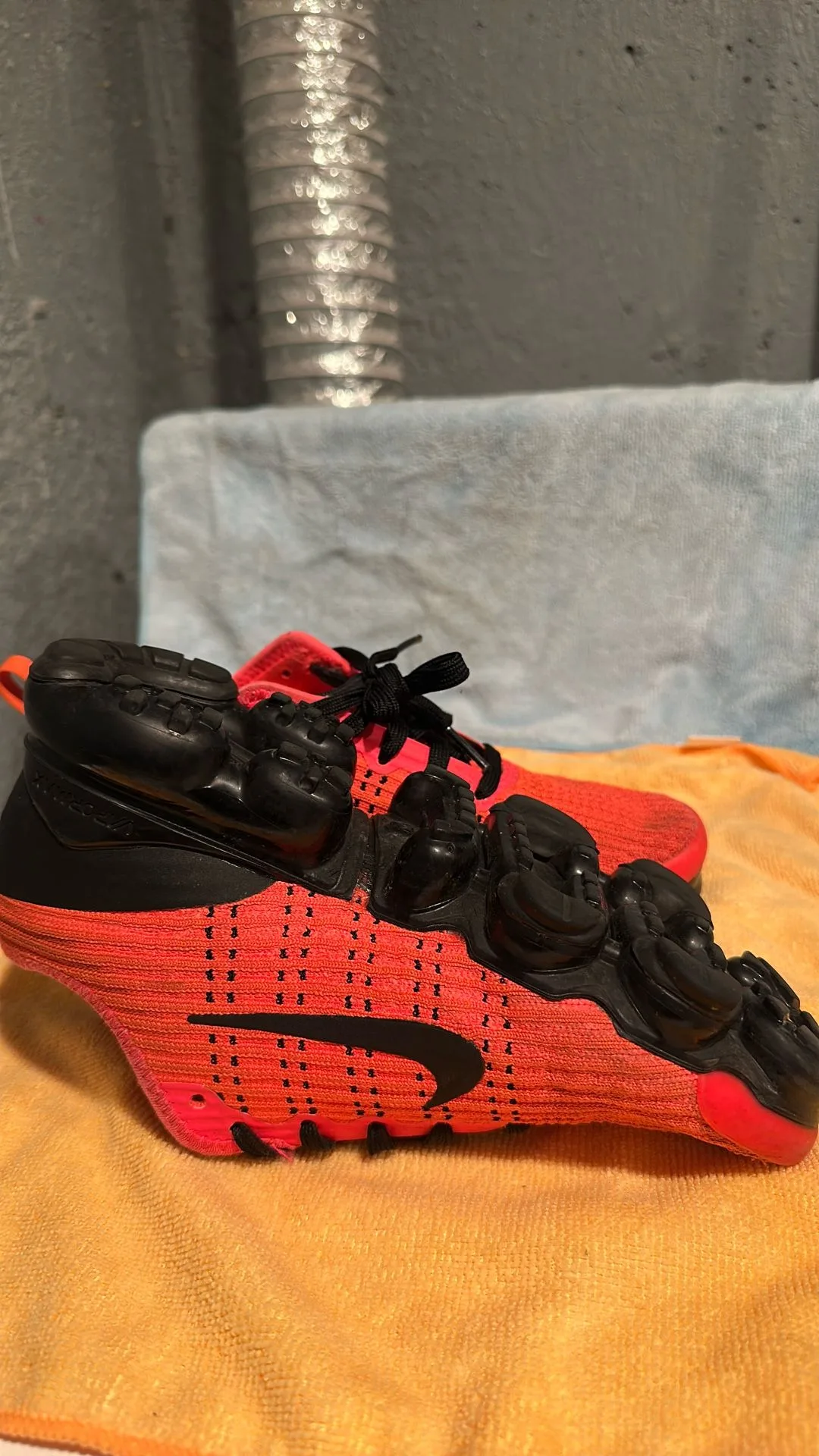 Nike Air VaporMax Flyknit 3 Size 4y image indicator(3)