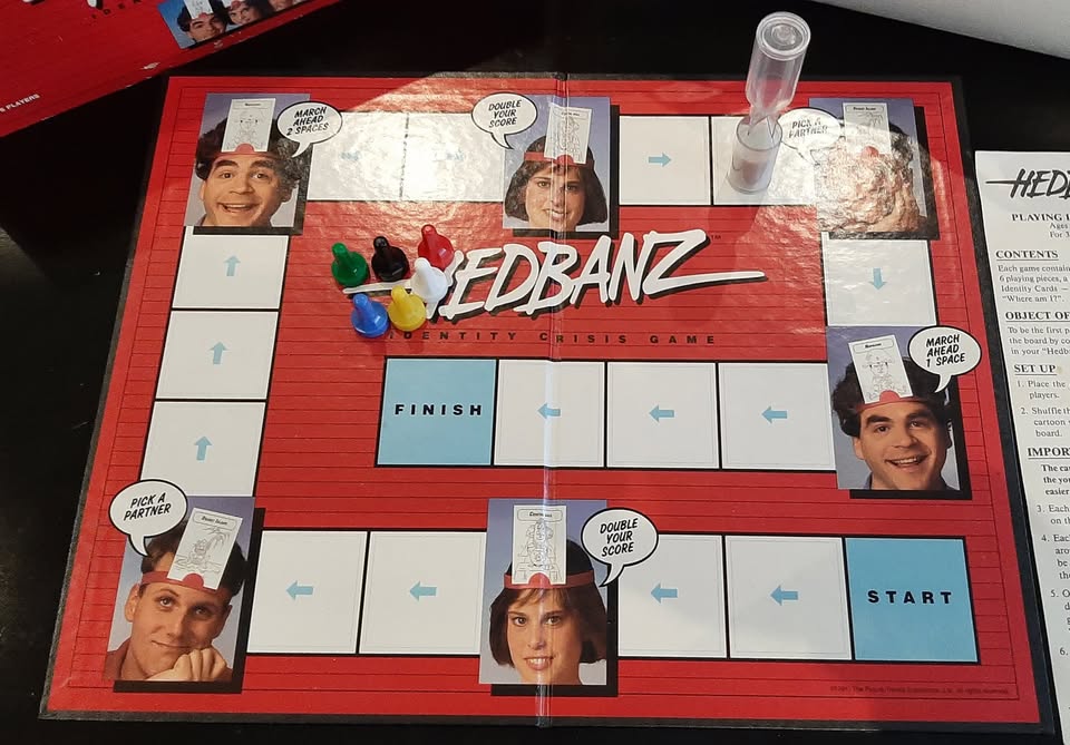 Headbanz - Identity Crisis Game - photo 2