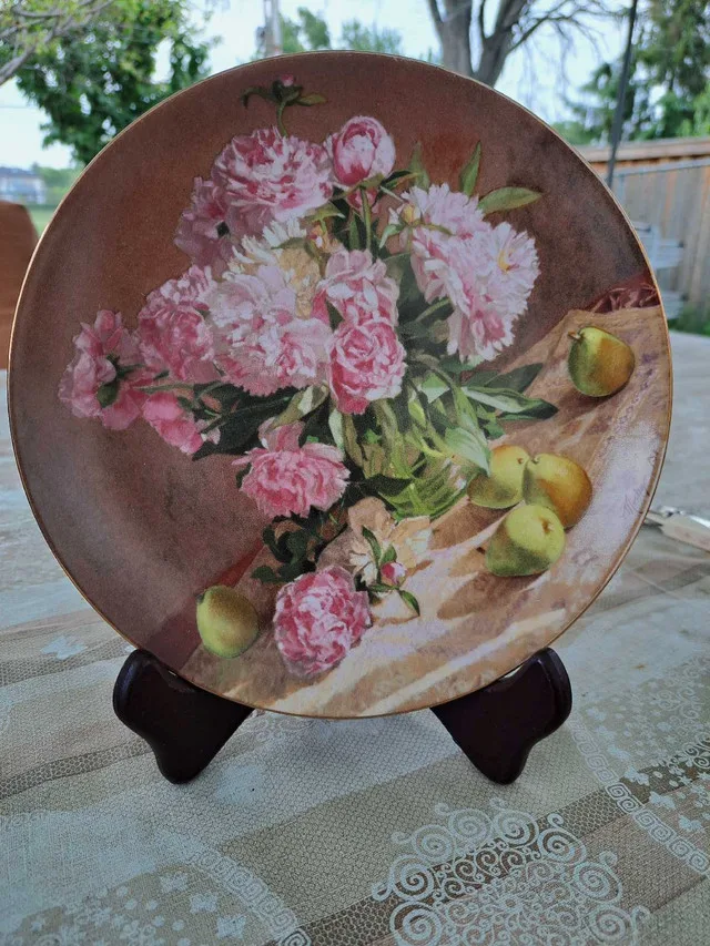 W.J. George Fine China Collectible Plates (4) thumbnail