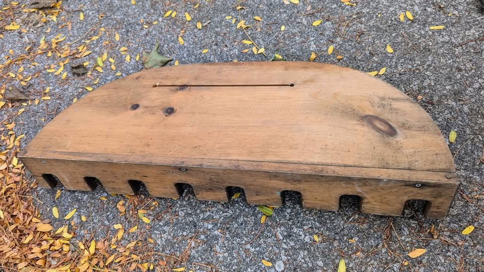 Vintage Hand-Carved Wooden Duck Wall Rack - photo 3