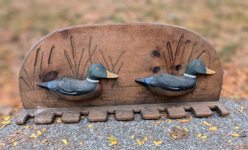 Vintage Hand-Carved Wooden Duck Wall Rack - photo 5