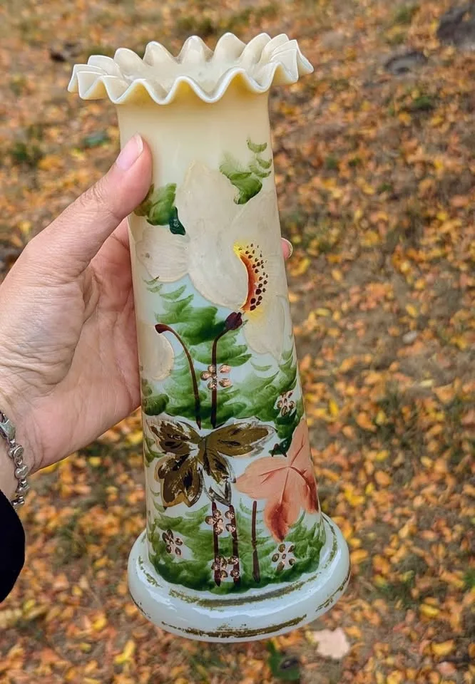 Hand-Blown/Painted Antique Milk Glass Vase image indicator(7)