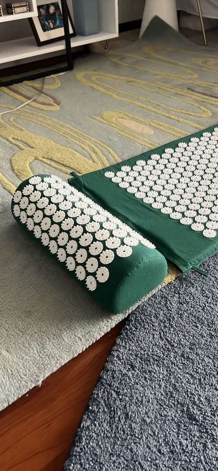 acupressure mat and pillow set - photo 2