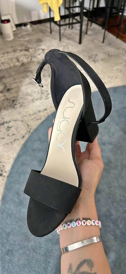 Shoe high heels black