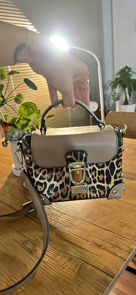 Handbag animal print