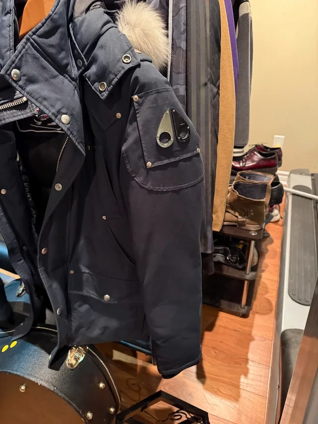 Moose Knuckles Stirling Parka – Navy / White Fur – Size Small image indicator(2)