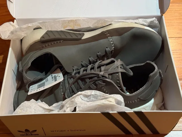 Adidas x Wings + Horns NMD_R2 – Ash Grey – Size 11.5 (Men’s) image indicator(3)