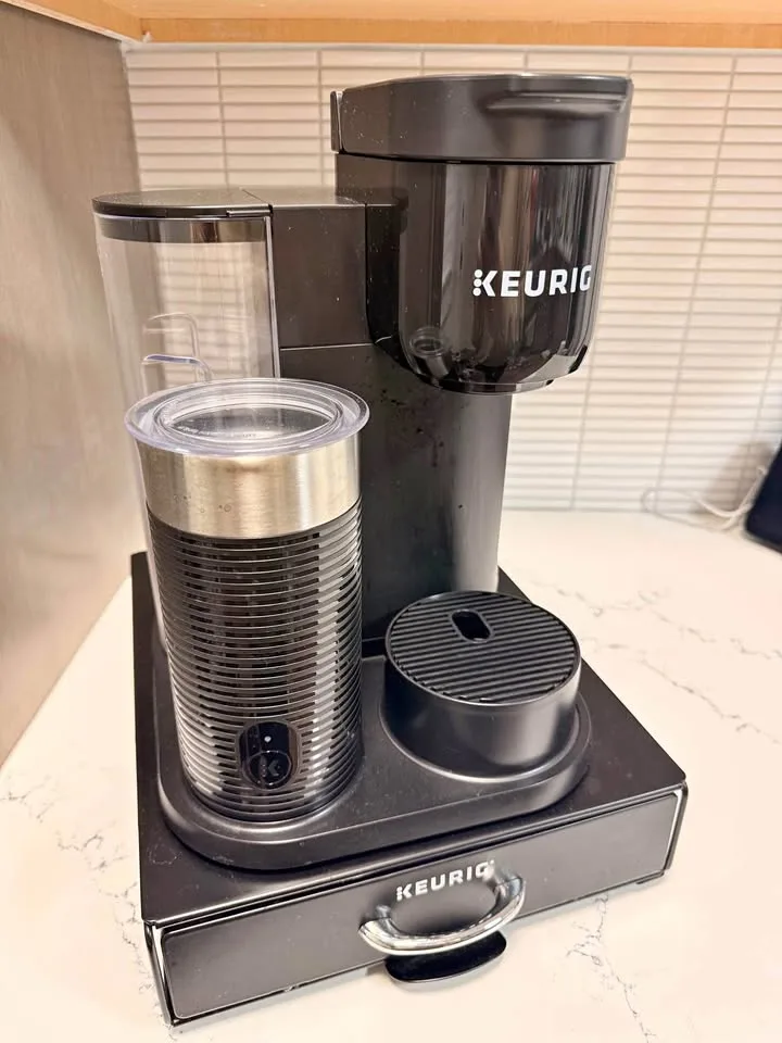 Keurig Coffee maker & capsule storage thumbnail